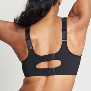 NWT RUNDERWEAR Power Running Bra